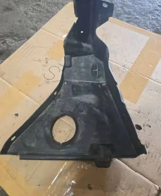 BMW 5 E39 Other engine bay part 51718235607