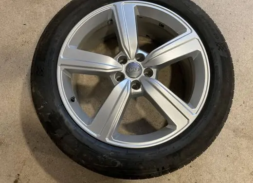 Audi e-tron R20 alloy rim 4KE601025S