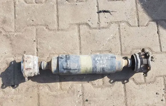 Mitsubishi Pajero Rear driveshaft/prop shaft MR498388
