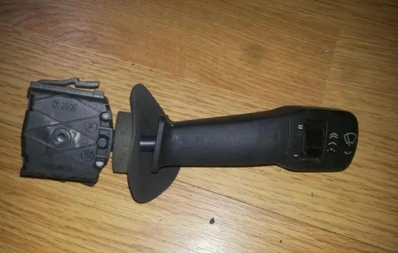 BMW 5 E39 Wiper control stalk 8352013