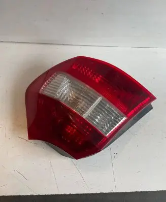 BMW 1 E81 E87 Rear/tail lights 021864 H02F00 AR00201