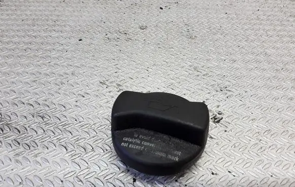 Volkswagen PASSAT B5 Oil filler cap 026103485A
