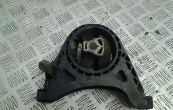 Opel Insignia A Engine mount bracket 13227769