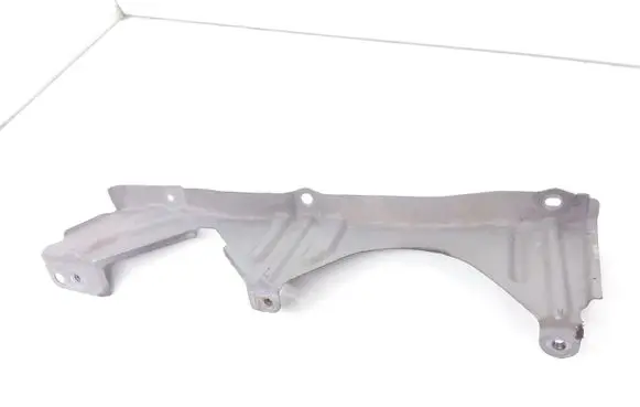 Nissan X-Trail T31 Fender mounting bracket