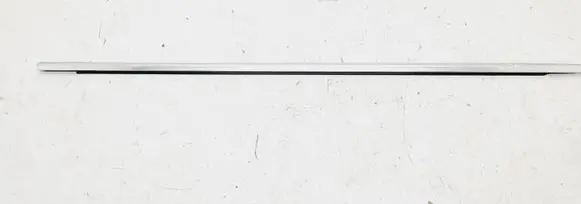 Volkswagen PASSAT B6 Front door glass trim molding 3C4837475B
