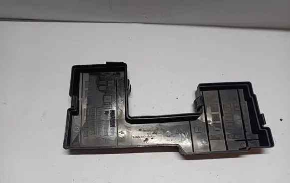 Jaguar XF X250 Fuse box cover 8X2T14A075AA 7154945230