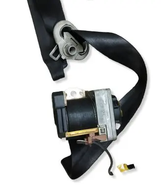 Volkswagen Golf IV Front seatbelt 33003776E