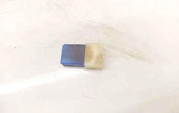 Nissan X-Trail T30 Other relay 2523079917