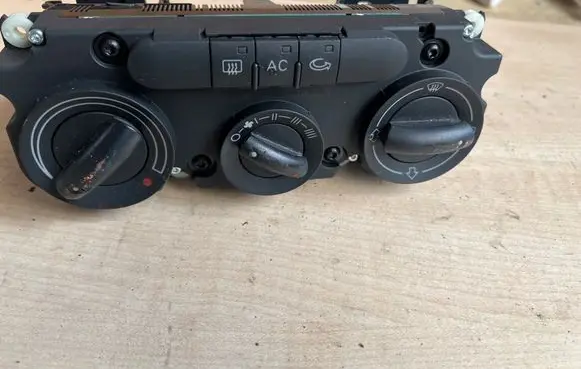 Audi A3 S3 8P Climate control unit 8P0820047