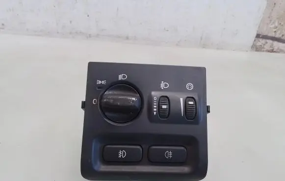 Light switch
