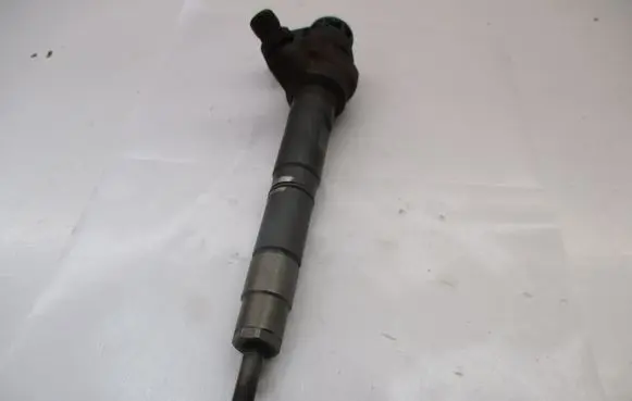 Fuel injector