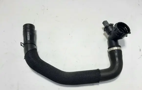 Volkswagen PASSAT B8 Engine coolant pipe/hose 3Q0122291T