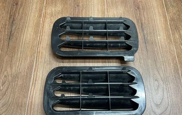 Mercedes-Benz SL R129 Quarter panel pressure vent 1248370230 1248370242