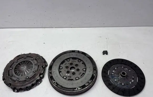 Opel Crossland X Clutch set kit 9812748880