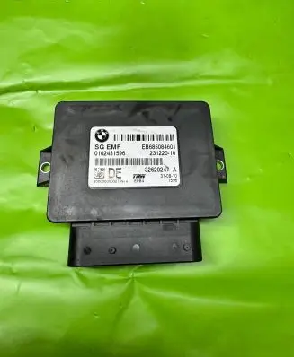 BMW 5 F10 F11 Hand brake control module 6850846 23122010 32620247A
