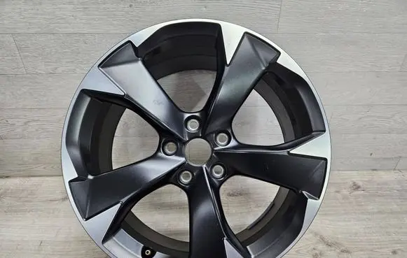 Seat Leon (5F) R18 alloy rim 5FA801025H