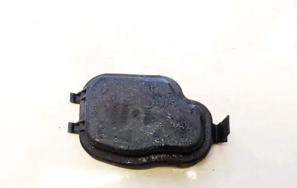 Volvo S70 V70 V70 XC Headlight/headlamp dust cover 9169525