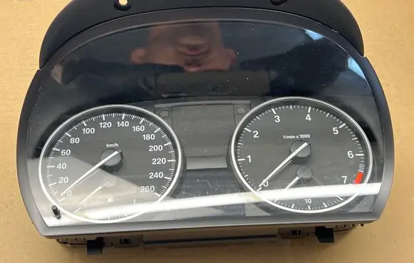 BMW 3 E90 E91 Speedometer (instrument cluster) 9187052 14369510