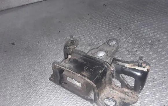Ford Fiesta Engine mount bracket 8V517M121AE