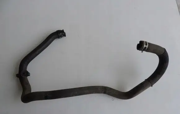 Opel Crossland X Engine coolant pipe/hose 9675831380