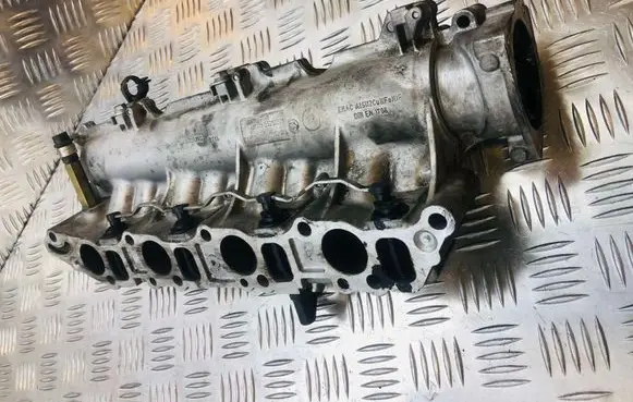 Opel Vectra C Intake manifold 55210202