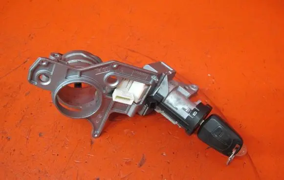 Chevrolet Zafira B Ignition lock 2421430 281726
