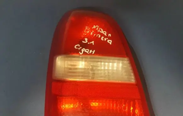 Nissan Primera Rear/tail lights 89024270