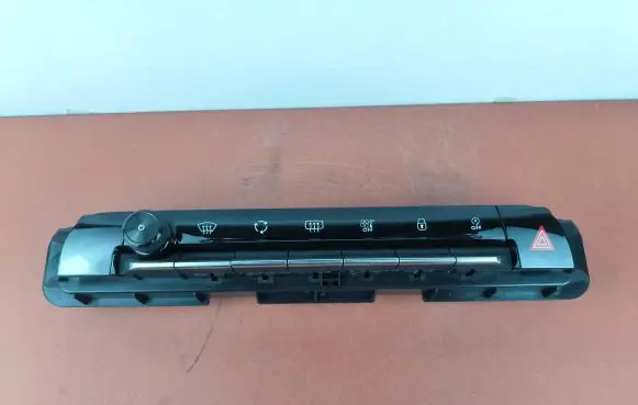 Citroen C5 Aircross Climate control unit 28597495