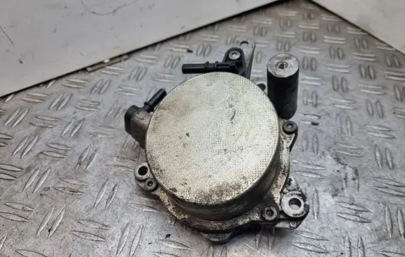 Ford Mondeo MK IV Vacuum pump 9673836180