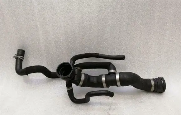 BMW 7 F01 F02 F03 F04 Engine coolant pipe/hose 7591087