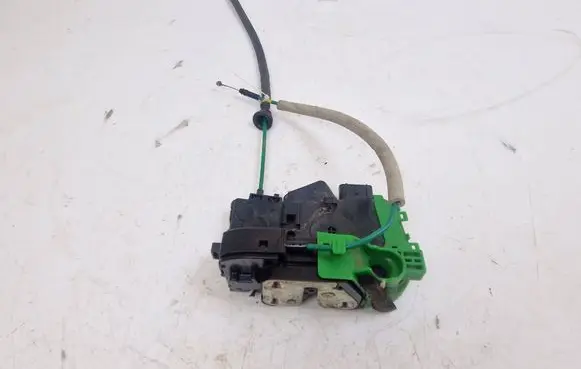 Hyundai i40 Rear door lock 814103Z010
