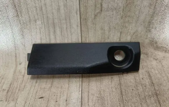 Porsche Macan (95B) Fender mounting bracket 95B823417L