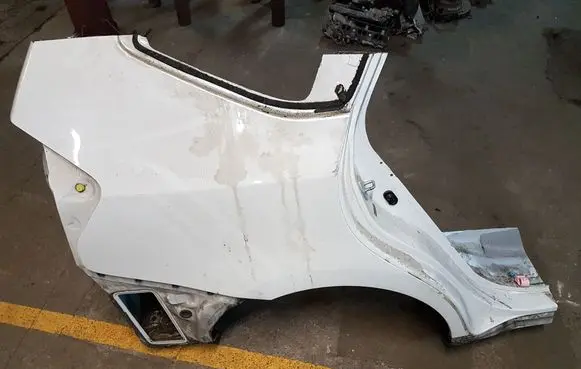 Toyota Prius+ (ZVW40) Rear quarter panel 6160147110