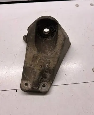 Audi A6 S6 C6 4F Gearbox mounting bracket 4F0399113