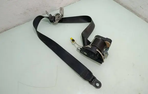 Volkswagen Caddy Front seatbelt 33014052