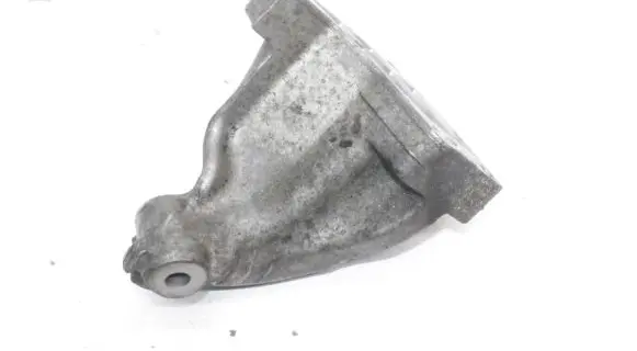 Mercedes-Benz E W211 Engine mounting bracket A6422230004