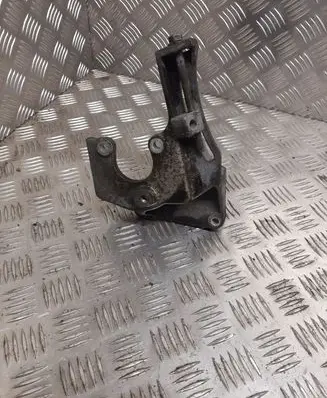Subaru Legacy Power steering pump mounting bracket 