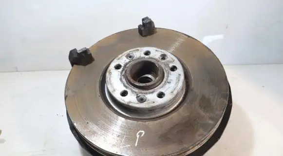 Citroen C4 II Front wheel hub spindle knuckle