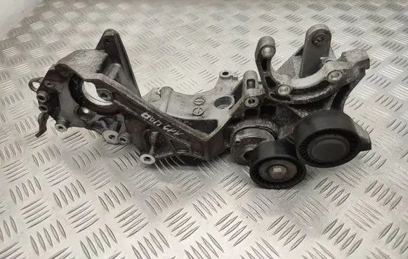 Volkswagen Transporter - Caravelle T5 Generator/alternator bracket 03L903143J 038903315AM