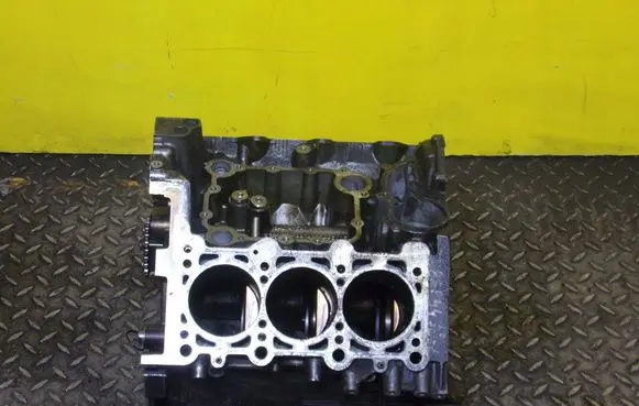 Audi A4 S4 B7 8E 8H Engine block AUK