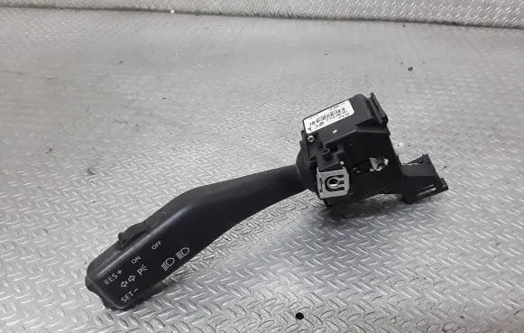 Volkswagen Golf V Indicator stalk 1K0953513A
