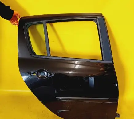 Renault Clio III Rear door 