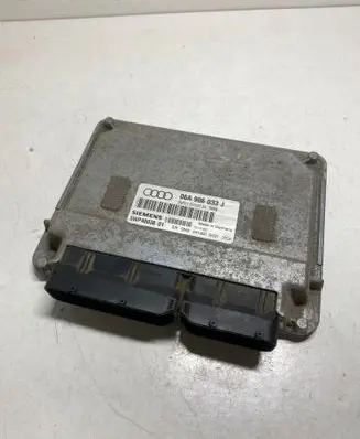 Audi A3 S3 8L Engine control unit/module 06A906033J 5WP4003801