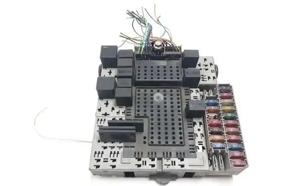 Volvo S60 Fuse module 8676286