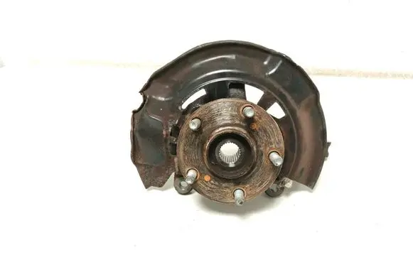 Toyota Avensis T270 Front wheel hub 