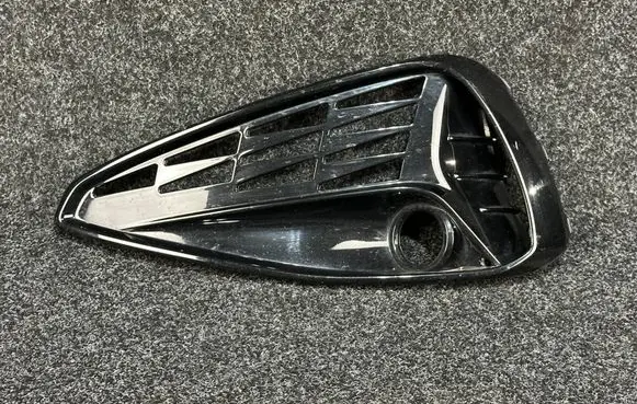 Hyundai i30 Front bumper lower grill 86563-G4510