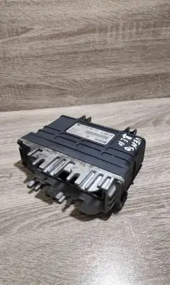 Volkswagen Golf III Engine control unit/module ECU 8a0907311h 0261203184