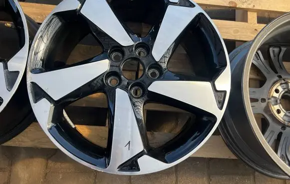 Ford Focus R17 alloy rim JX7J1007D1A