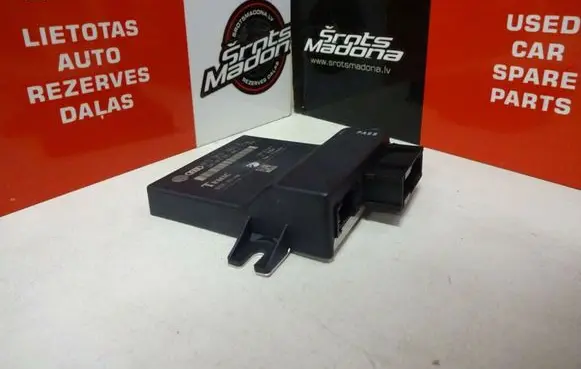Audi A6 S6 C6 4F Gateway control module 4F0907468B