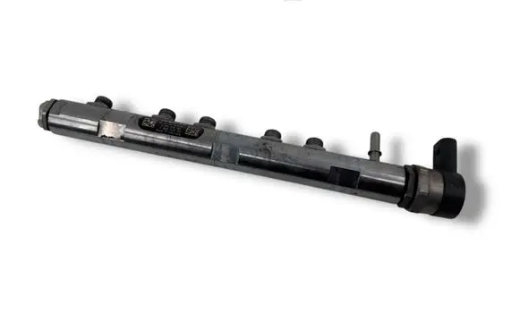 BMW 3 E90 E91 Fuel distributor 7809127